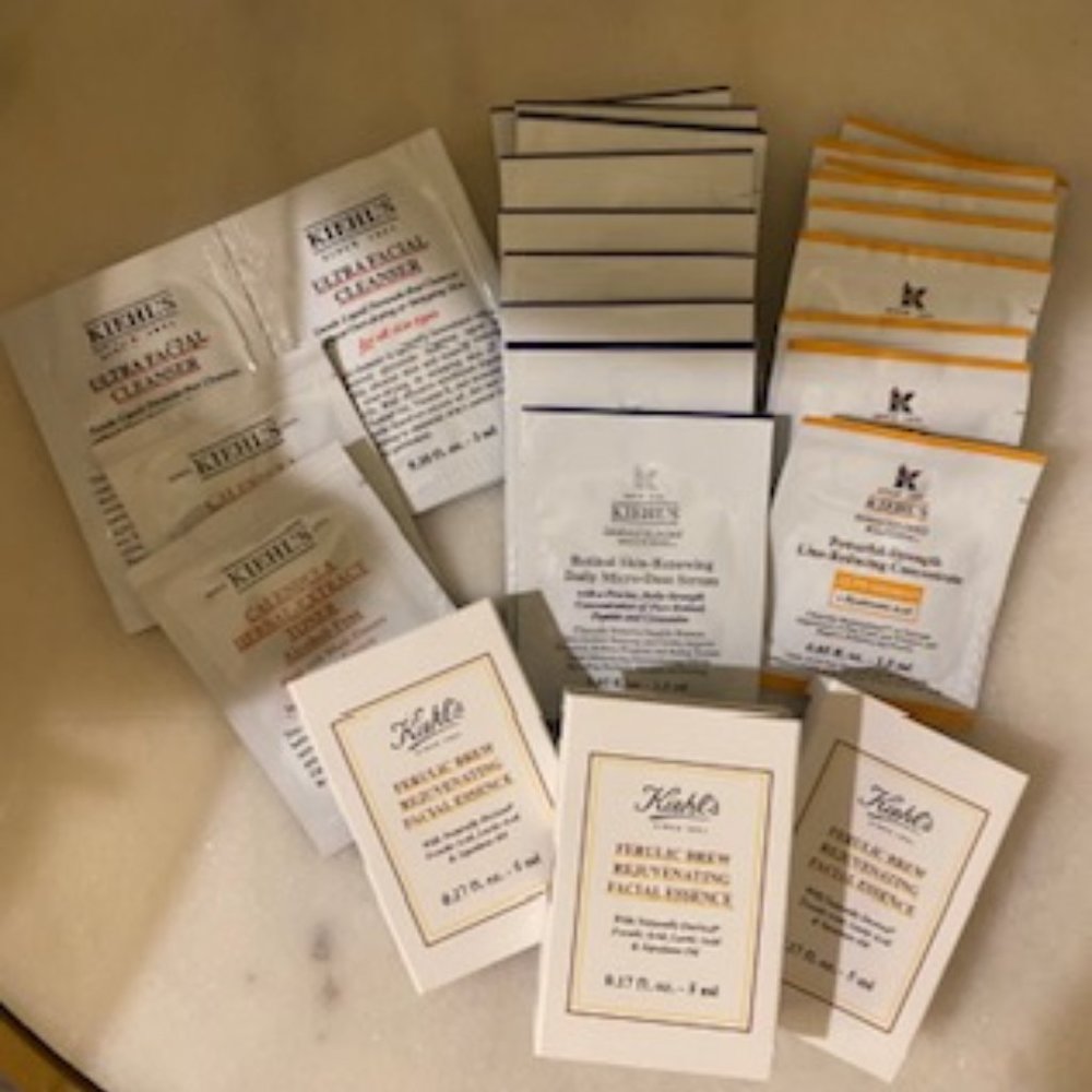 Kiehls skincare sample bundle - 31 pc.